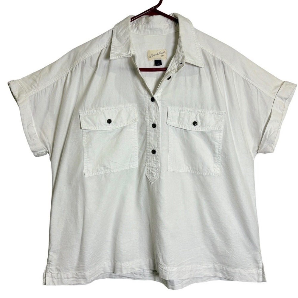 Universal Thread White Short Sleeve Button-Down Pocket Shirt